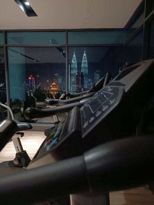Apartment Cl 18a Modern Balcony Klcc View Infinity Pool Kuala Lumpur