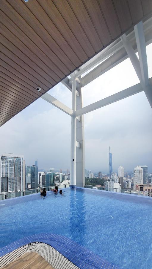 Apartment Cl 18a Modern Balcony Klcc View Infinity Pool