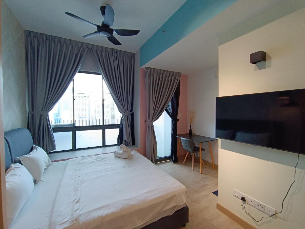 Cl 18a Modern Balcony Klcc View Infinity Pool Apartemen